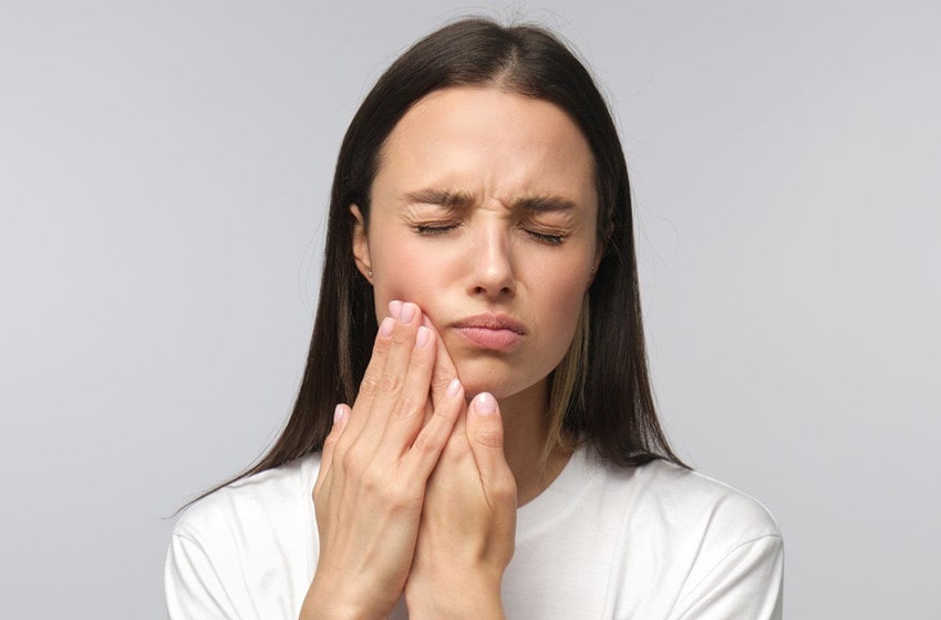  Why Does My Jaw Keep Popping? Causes and Treatment