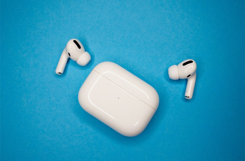 How to Get Water Out of AirPods: 3 Useful Ideas (1)