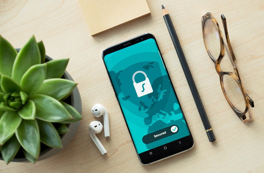 protect phones from being hacked