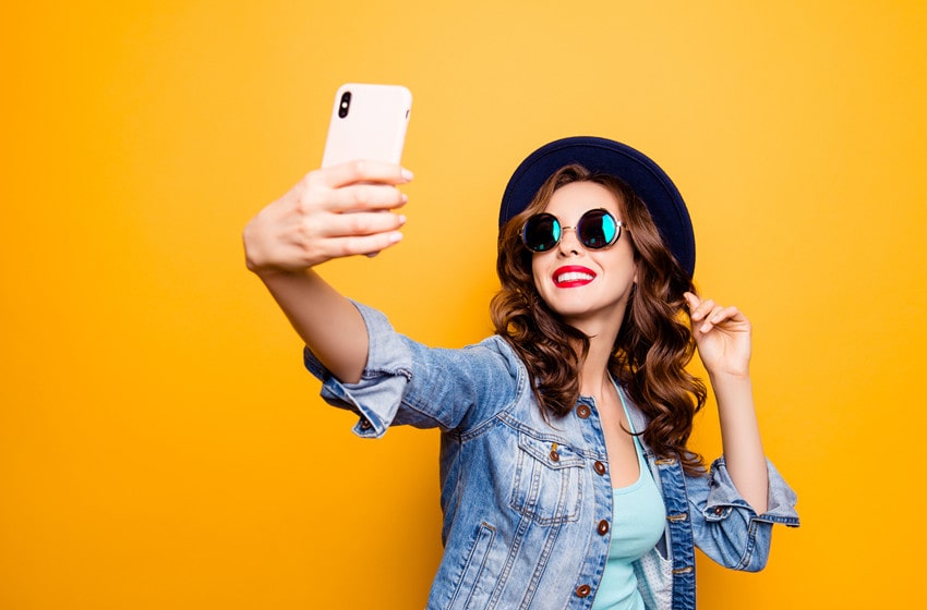  Snapping the Right Way: 7 Tips to Take Fantastic Selfies
